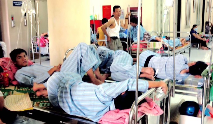 State and private hospitals cooperate in easing backlog - ảnh 1